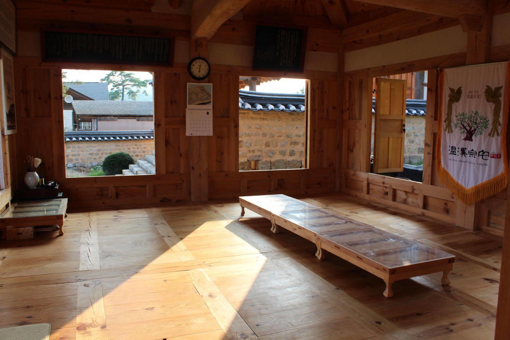 Ongye Jongtaek Hotel Андонг Екстериор снимка