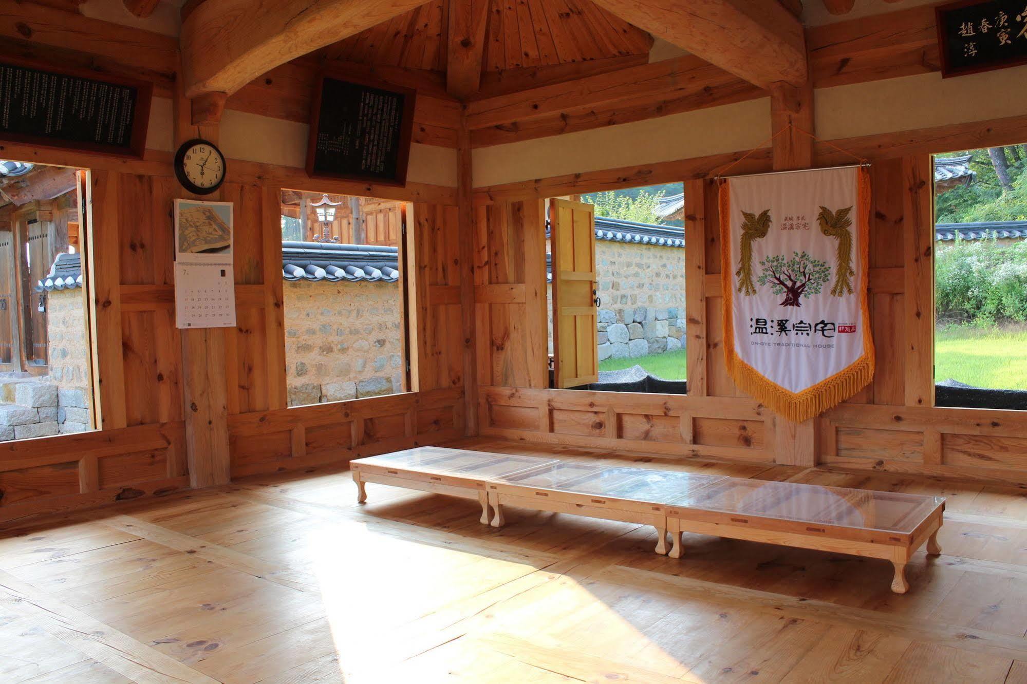 Ongye Jongtaek Hotel Андонг Екстериор снимка