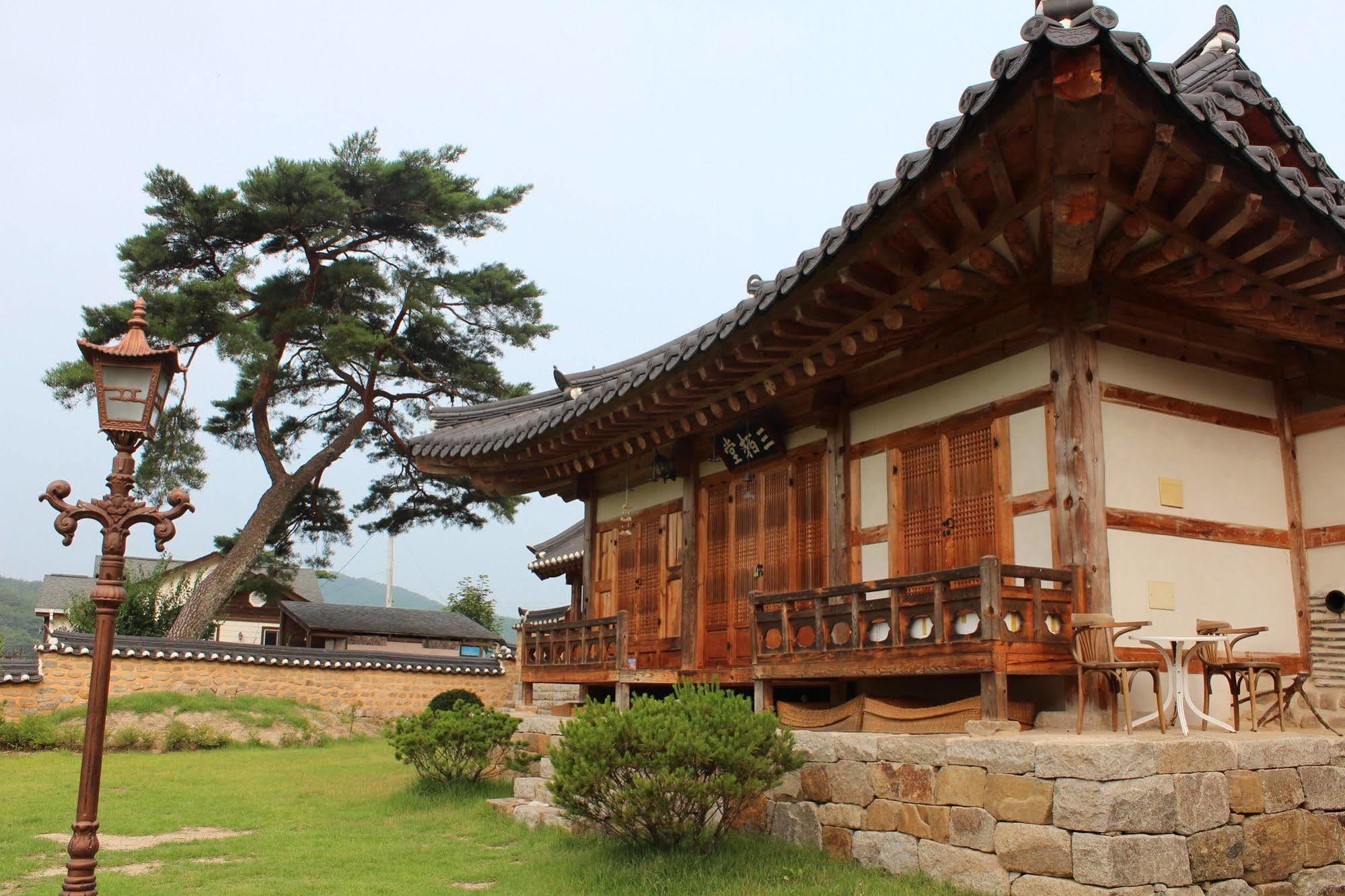 Ongye Jongtaek Hotel Андонг Екстериор снимка
